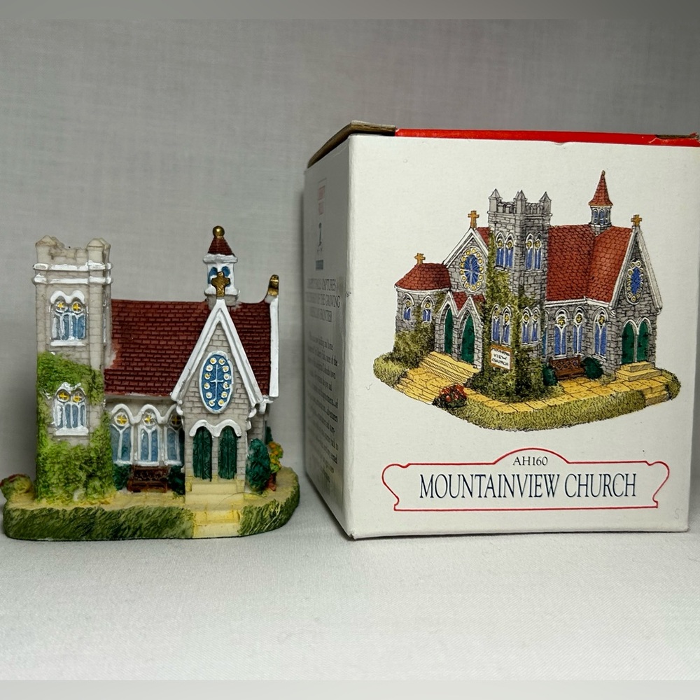 Liberty Falls Collection Mountain View Church Miniature Village Building